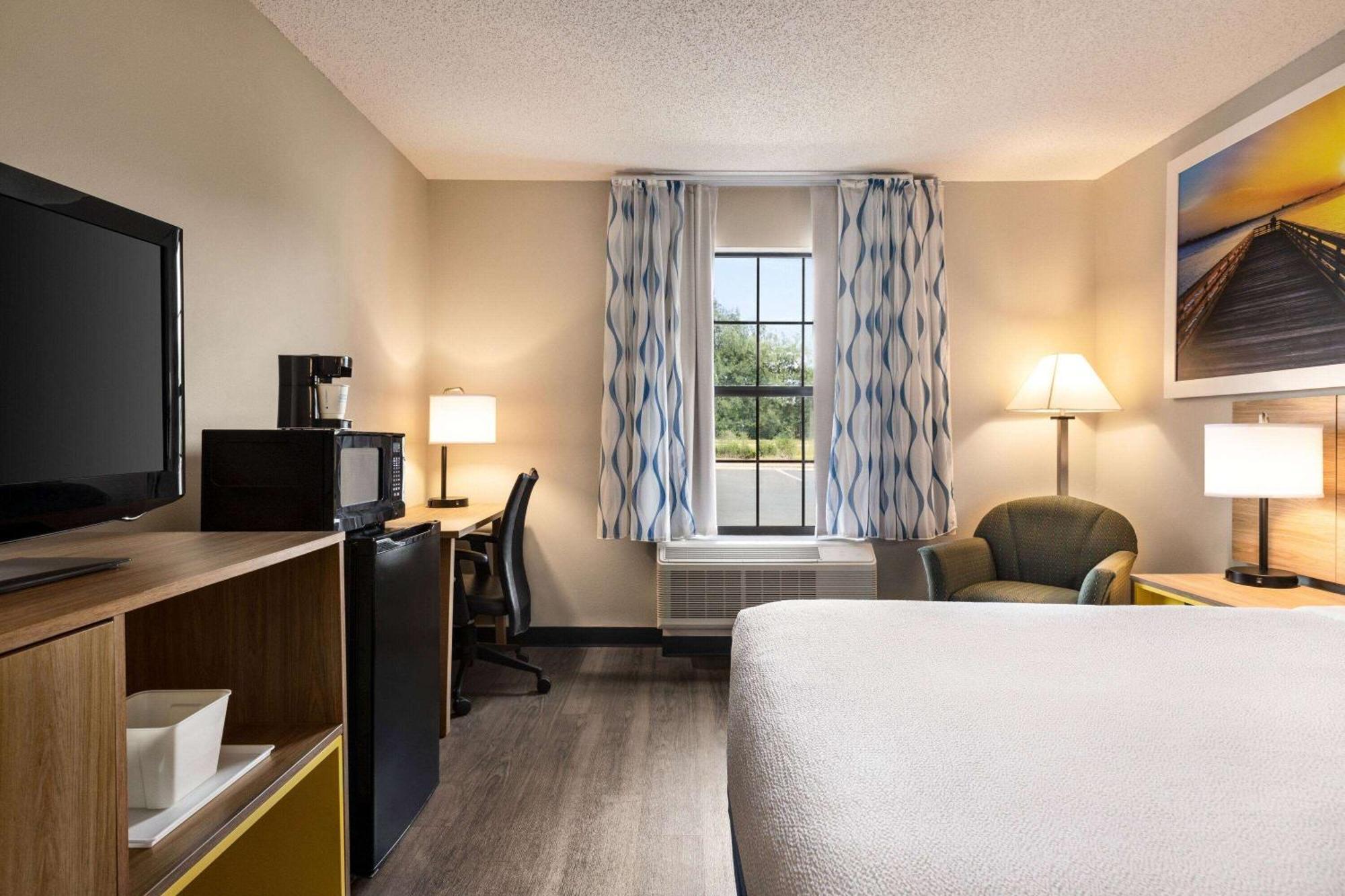 Days Inn By Wyndham Shallotte Eksteriør bilde